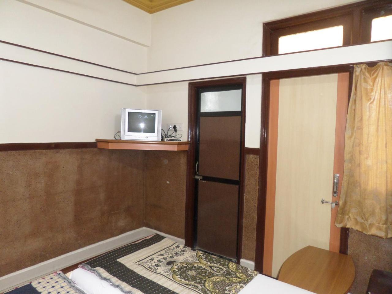 Hotel Padma Nashik Exterior foto